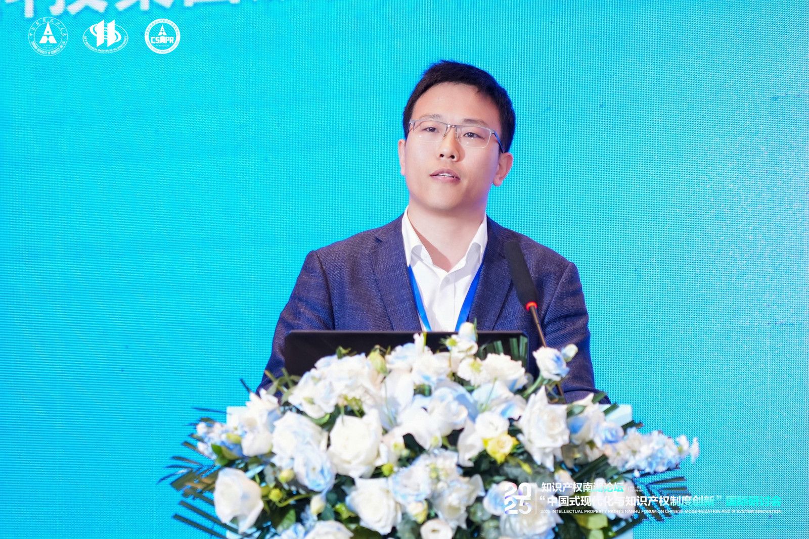 王小强.jpg