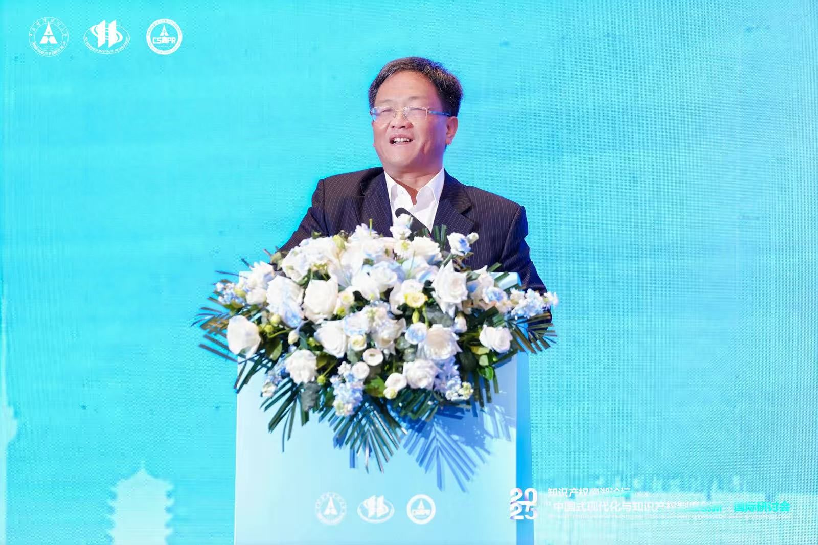 彭.jpg