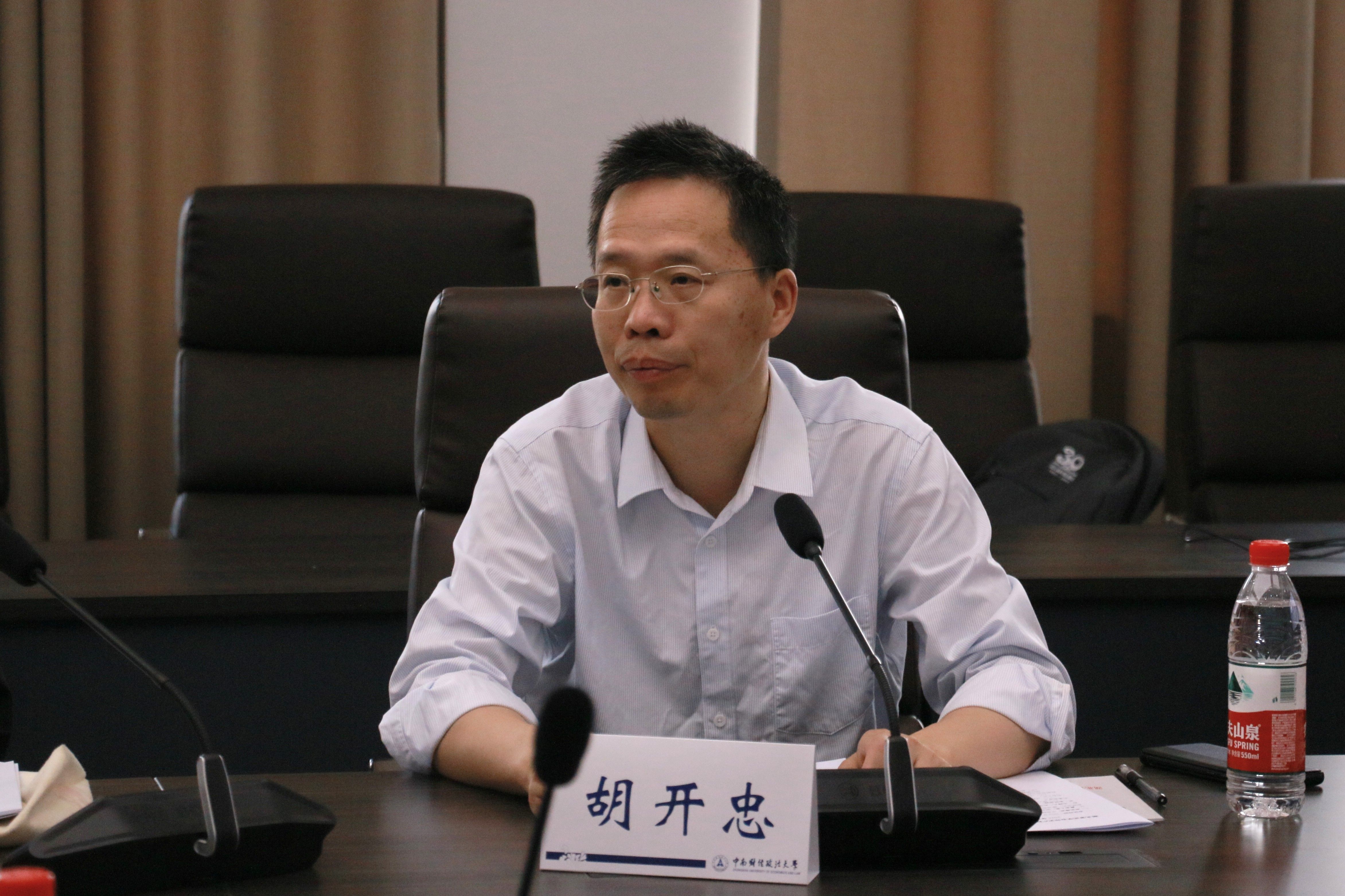 胡开忠.JPG